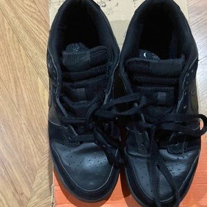 NIKE DUNK LOW (GS), Size 7 Y, Black/black